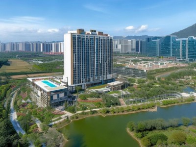 丽水国际大酒店地理位置优越，周边环境优美，设施齐全，适合商务与休闲。